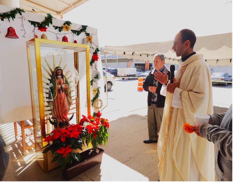 Padre Juan Francisco impartió su bendición